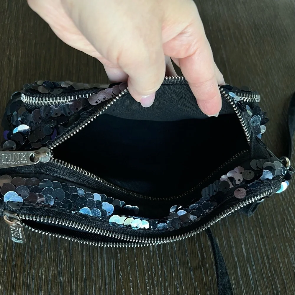 Victoria’s Secret 2012 Sequinned adjustable crossbody Bag, midnight blue 9”x6”